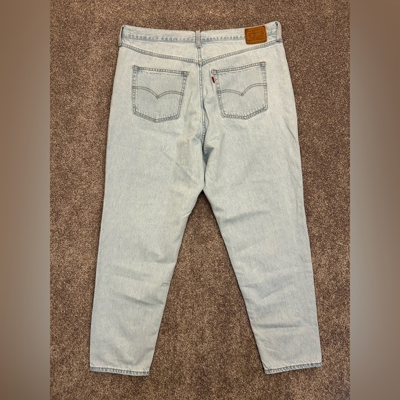 Levi's Women's 80s Mom Jeans Plus Size 18 W Light Blue Premium High Rise EUC - Picture 5 of 16